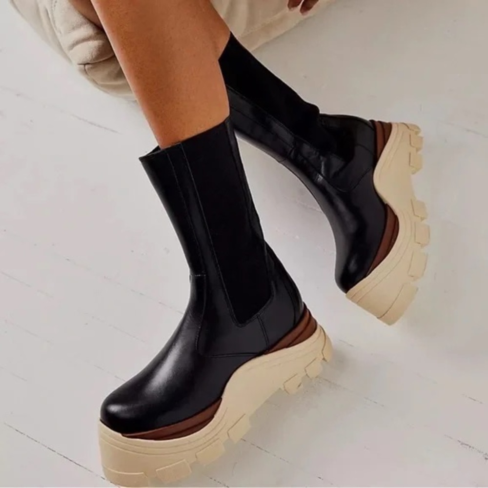 Alohas Phoenix boots